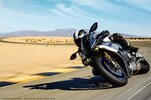 2015-Yamaha-YZF-R1M-21.jpg