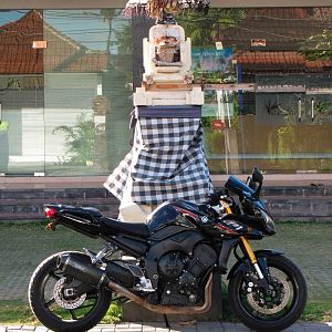 FZ1 in Bali
