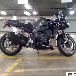 2009 FZ1 Urban garage
