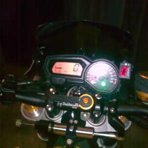 To see the gearmonitor(cover in the other image)