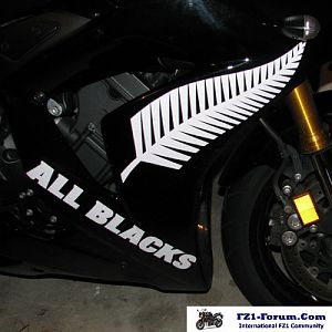 All Black FZ1 Closeup