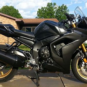 08 fz1