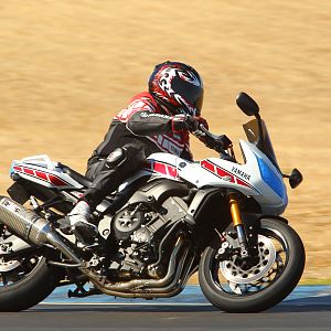 FZ1 at the track