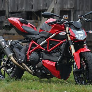 Wifey's Ducati Streetfighter 848