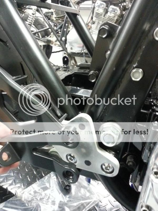 1100rearsets.jpg